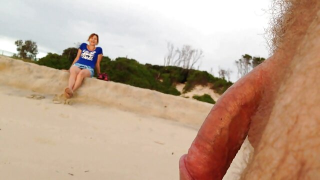 Kinky MILF Lara baise et suce en vidéos femmes nues gratuit POV avant la masturbation