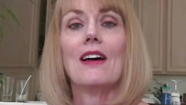 Slim Blonde Addee Kate baisée durement et creampied sexe amateur video gratuit