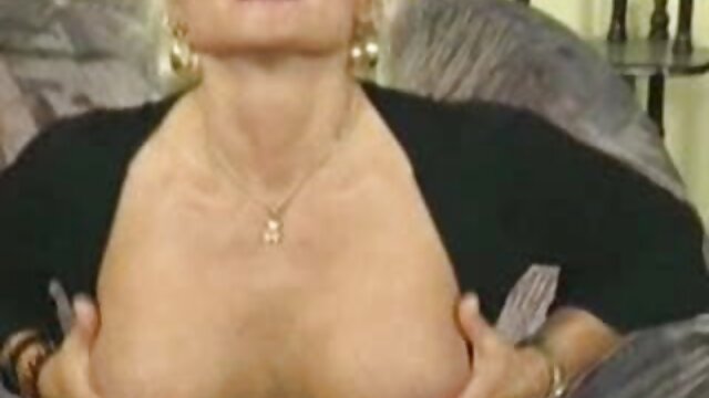 Obtient une sex arab video gratuit grosse bite dans le cul serré