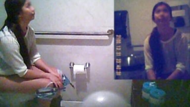 Jolie blonde prend une bite de vieil homme dans sa jeune chatte videos pornos gratuites francaises