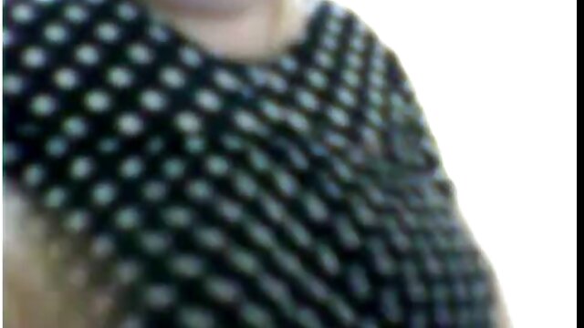 Michaela énorme clito video extrait porno gratuit n cul