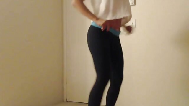 Kendra aide Penny video amateur coquine gratuit à trouver une éponge lâche dans sa chatte