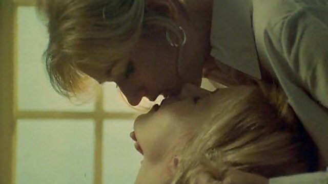 Un couple excité se filme film porno tukif gratuit sur le sexe hardcore